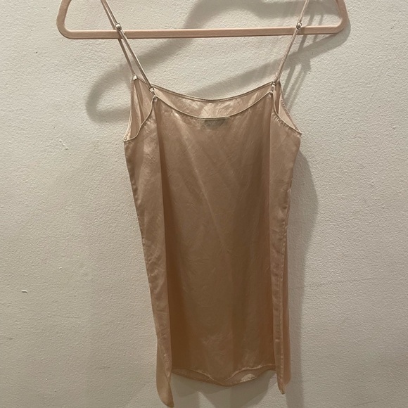 NWOT:π₯ Aritzia Babaton Encore Satin Slip Dress Mini Cowl Back Denude Ivory XXS - Picture 7 of 10